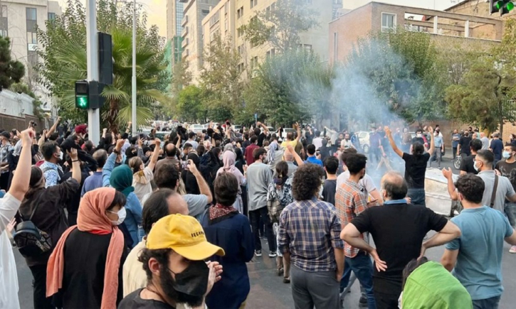 ইরানে ফের চলছে জেন-জি বিক্ষোভ