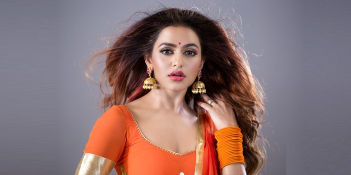বিয়ের আগে অল্প কিছুদিন প্রেম করবেন নুসরাত ফারিয়া বিয়ের আগে অল্প কিছুদিন প্রেম করবেন নুসরাত ফারিয়া