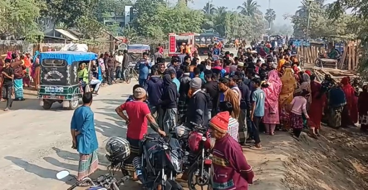 মেহেরপুরে সড়কে ঝরল বিক্রয় প্রতিনিধির প্রাণ