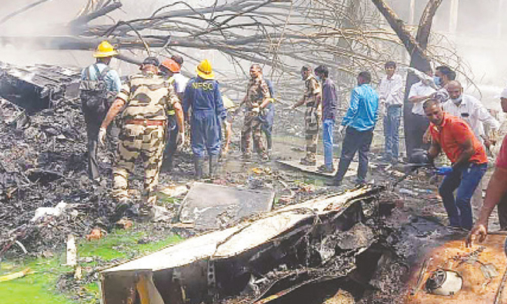ভারতে বিমান বিধ্বস্তে নিহত ২৯৪ ভারতে বিমান বিধ্বস্তে নিহত ২৯৪