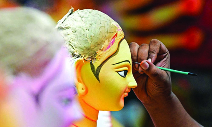 শুভ মহালয়ার মধ্য দিয়ে দুর্গাপূজার আনুষ্ঠানিকতা শুরু আজ শুভ মহালয়ার মধ্য দিয়ে দুর্গাপূজার আনুষ্ঠানিকতা শুরু আজ