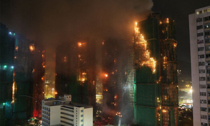 হংকংয়ে আবাসিক ভবনে আগুনে মৃত্যু বেড়ে ৪৪, নিখোঁজ ২৭৯