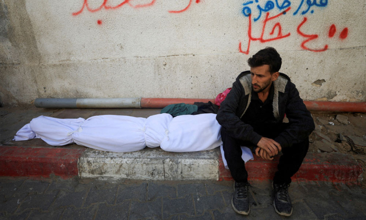 গাজায় এখনও হামলা চালাচ্ছে ইসরায়েল, নিহত ছাড়াল ৭০ হাজার