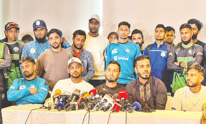 মধ্যরাতে সমাধান, মাঠে ফিরছে ক্রিকেট