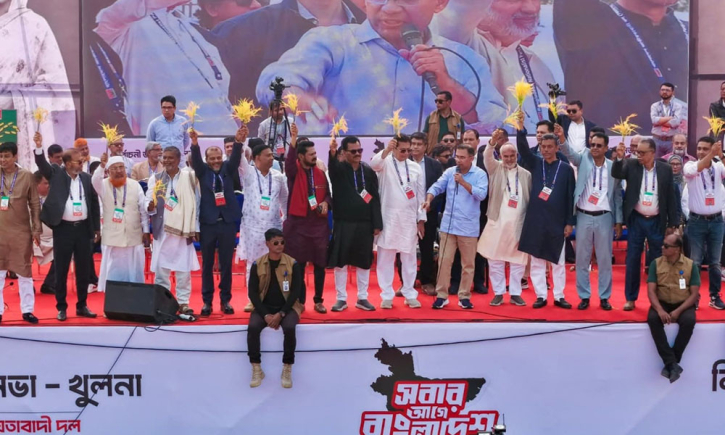 ‘দায়িত্ব পেলে আমাদের প্রথম কাজ হবে দেশ পুনর্গঠন’