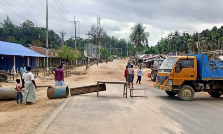 ঢাকা-চট্টগ্রাম-খাগড়াছড়ি মহাসড়কের যানচলাচল বন্ধ