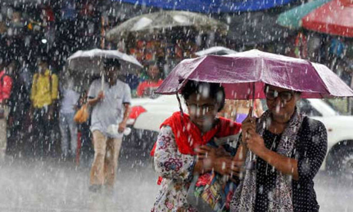 যেসব জেলায় ঝড়-বৃষ্টির শঙ্কা, নদীবন্দরে সতর্কসংকেত
