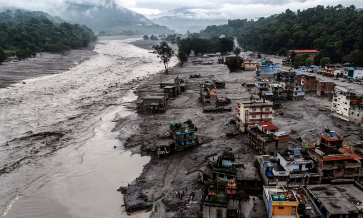 নেপালে বন্যায় মৃতের সংখ্যা বেড়ে ৯৬২, নিখোঁজ ৪ হাজারের বেশি