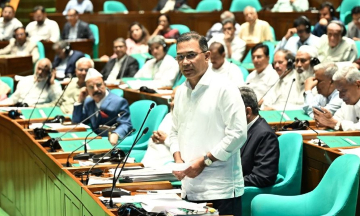 ‘বাক্‌স্বাধীনতা যেন বাক্ শালীনতার সীমা লঙ্ঘন না করে’