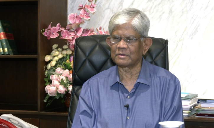 খাদের কিনারা থেকে স্বস্তিতে অর্থনীতি: অর্থ উপদেষ্টা খাদের কিনারা থেকে স্বস্তিতে অর্থনীতি: অর্থ উপদেষ্টা