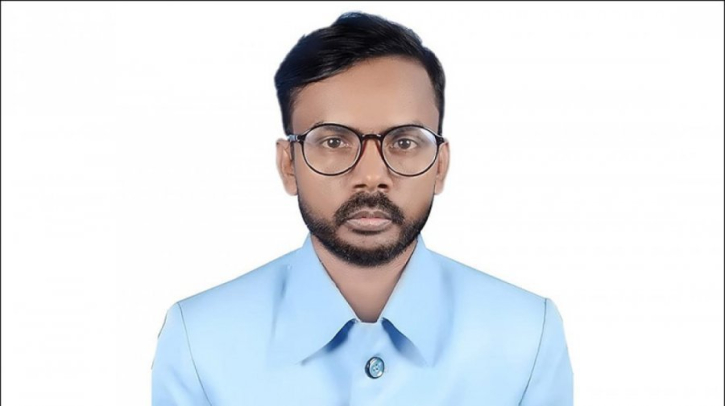 দলীয় মনোনয়ন নিয়ে নির্বাচন করবেন হিরো আলম দলীয় মনোনয়ন নিয়ে নির্বাচন করবেন হিরো আলম