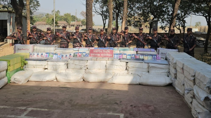 ৫৪ হাজার কোটি টাকার ভারতীয় কাপড় ঢুকছে চোরাইপথে ৫৪ হাজার কোটি টাকার ভারতীয় কাপড় ঢুকছে চোরাইপথে