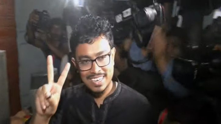 ডাকসুর ভিপি নির্বাচনে বিপুল জয় পেলেন সাদিক কায়েম ডাকসুর ভিপি নির্বাচনে বিপুল জয় পেলেন সাদিক কায়েম