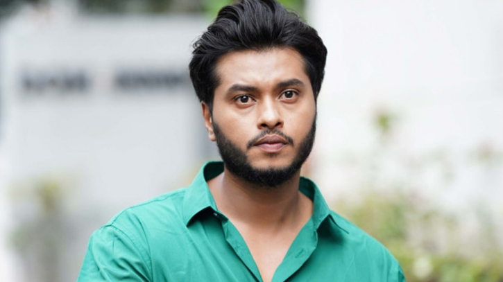 সিগারেট-ভেপে ফুসফুসের ক্ষতি নিয়ে আরশ খানের খোলামেলা স্বীকারোক্তি