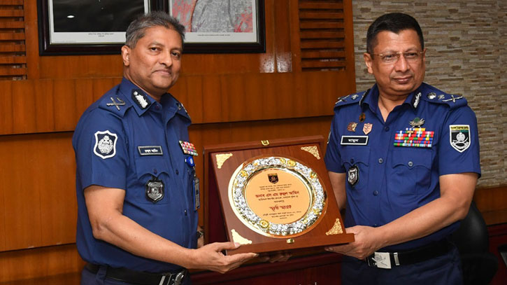 অবসরে গেলেন অতিরিক্ত আইজি এস এম রুহুল আমিন