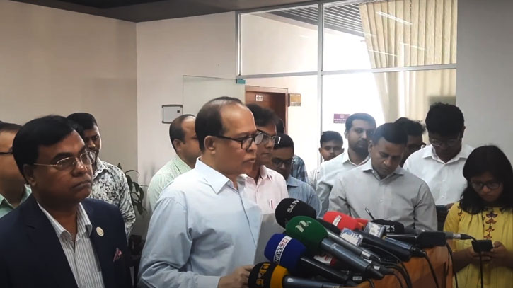 উপজেলা পরিষদ নির্বাচন অনেক বেশি প্রতিদ্বন্দ্বিতাপূর্ণ হচ্ছে: সিইসি উপজেলা পরিষদ নির্বাচন অনেক বেশি প্রতিদ্বন্দ্বিতাপূর্ণ হচ্ছে: সিইসি
