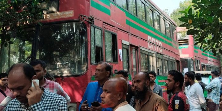 পিকনিকের বাসে বিদ্যুৎস্পৃষ্ট হয়ে তিন শিক্ষার্থীর মৃত্যু পিকনিকের বাসে বিদ্যুৎস্পৃষ্ট হয়ে তিন শিক্ষার্থীর মৃত্যু