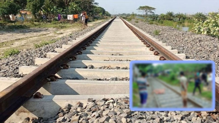 সীতাকুণ্ডে ট্রেনে কাটা পড়ে মারা গেল ২ জন সীতাকুণ্ডে ট্রেনে কাটা পড়ে মারা গেল ২ জন