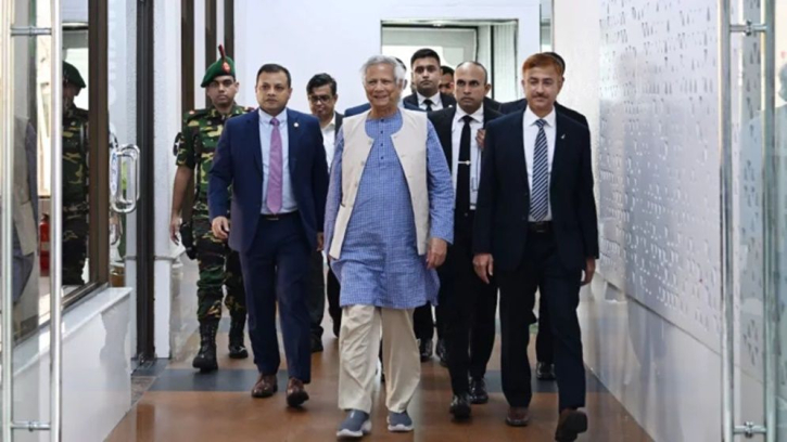 ইতালি সফর শেষে দেশে ফিরেছেন প্রধান উপদেষ্টা ইতালি সফর শেষে দেশে ফিরেছেন প্রধান উপদেষ্টা