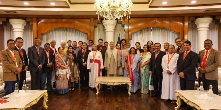 আগে মানুষ পরিচয়, তারপর ধর্ম : প্রধান উপদেষ্টা