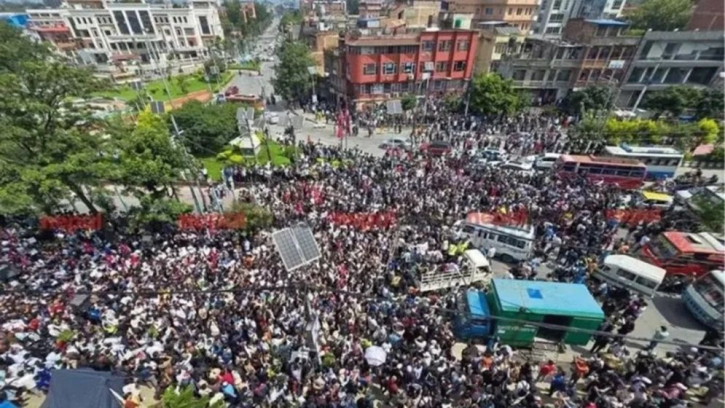 নেপালে সার্বিক নিরাপত্তার নিয়ন্ত্রণ নিয়েছে সেনাবাহিনী নেপালে সার্বিক নিরাপত্তার নিয়ন্ত্রণ নিয়েছে সেনাবাহিনী