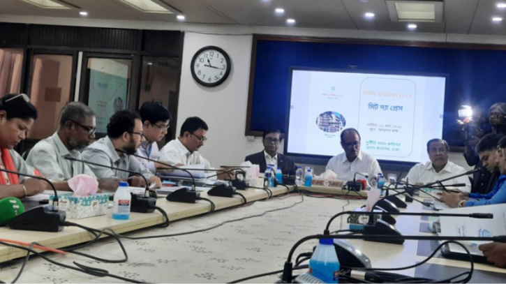 নির্বাচনী বছরে নাক-কান খোলা রাখতে চায় দুদক নির্বাচনী বছরে নাক-কান খোলা রাখতে চায় দুদক