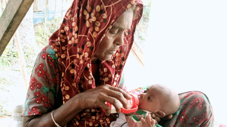 দ্বন্দ্ব মা-বাবার, ক্ষুধার যন্ত্রণায় দুগ্ধশিশুর কান্না!