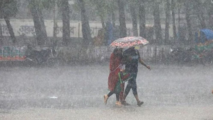 ঢাকাসহ কয়েকটি জেলায় টানা পাঁচদিন ভারি বর্ষণ ও ঝড়বৃষ্টির সম্ভাবনা