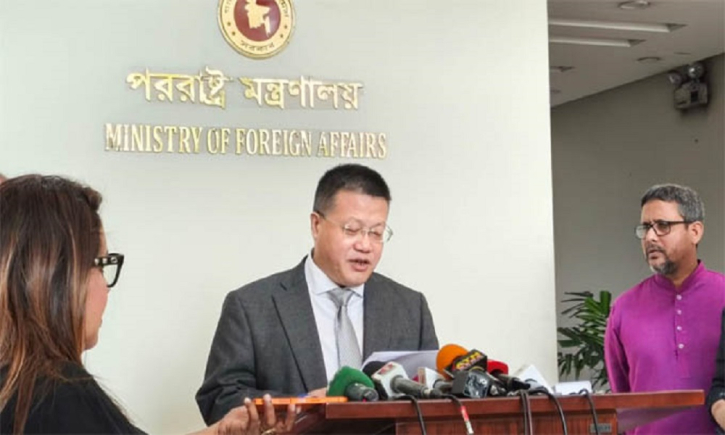 বাংলাদেশে তৃতীয় পক্ষের হস্তক্ষেপ চায় না চীন: রাষ্ট্রদূত ইয়াও ওয়েন