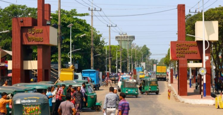 চট্টগ্রামে এক বছরে ২২ পোশাক কারখানা বন্ধ চট্টগ্রামে এক বছরে ২২ পোশাক কারখানা বন্ধ