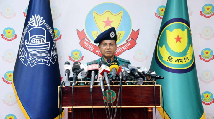 থানায় সেবার মান বাড়ানোর প্রত্যয় ডিএমপি কমিশনারের