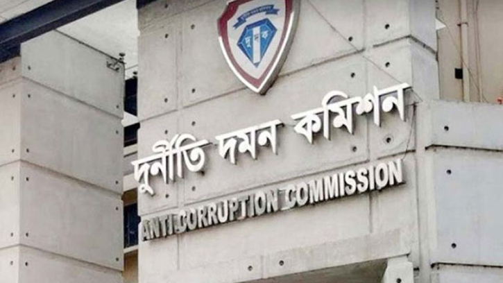 দুর্নীতি ধামাচাপার অভিযোগ: দুদকের সাবেক তিন চেয়ারম্যান এখন কোথায়? দুর্নীতি ধামাচাপার অভিযোগ: দুদকের সাবেক তিন চেয়ারম্যান এখন কোথায়?