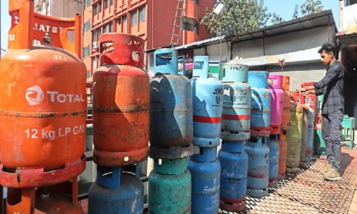 দাম বাড়ল ১২ কেজি এলপিজি সিলিন্ডারের