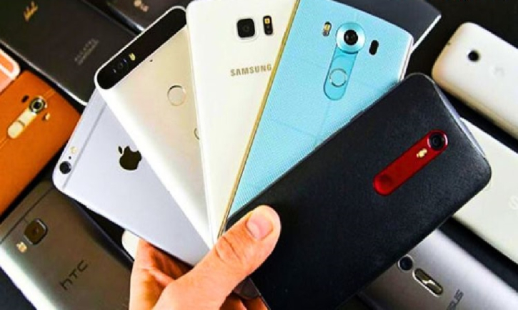 মোবাইল ফোনের আমদানি শুল্ক কমানোর সিদ্ধান্ত