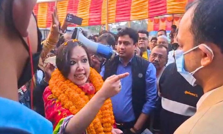 আমি না বললে এখান থেকে বের হতে পারবেন না স্যার: রুমিন ফারহানা