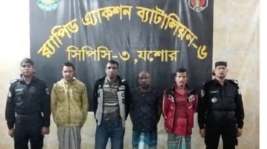 বেনাপোলে ৩৬৫ বোতল ফেন্সিডিলসহ আটক ৪