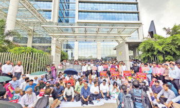 রাজস্ব শাটডাউনে অচল দেশব্যাপী অর্থনৈতিক কর্মকাণ্ড