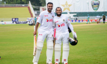 মুশফিকের শততম টেস্টে সাকিবের আক্ষেপ, ‘যদি খেলতে পারতাম’ মুশফিকের শততম টেস্টে সাকিবের আক্ষেপ, ‘যদি খেলতে পারতাম’