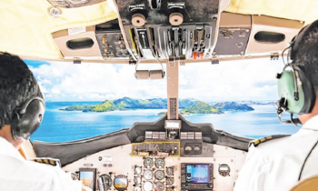 নিরাপত্তাহীন আকাশপথ: অদক্ষ ইন্সপেক্টররা দিচ্ছেন পাইলটদের লাইসেন্স নিরাপত্তাহীন আকাশপথ: অদক্ষ ইন্সপেক্টররা দিচ্ছেন পাইলটদের লাইসেন্স