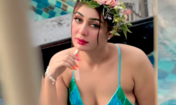 সুইমিংপুলের ‘সাহসী’ লুকে ভিডিও প্রকাশ জেবা জান্নাতের