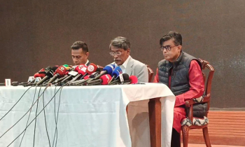 বাংলাদেশের মানুষ আর পুরনো ব্যবস্থায় ফিরতে চান না : আলী রীয়াজ বাংলাদেশের মানুষ আর পুরনো ব্যবস্থায় ফিরতে চান না : আলী রীয়াজ