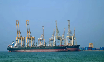 হরমুজ প্রণালি দিয়ে জাহাজ গেলেই আগুন, হুঁশিয়ারি আইআরজিসির