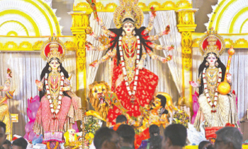 মণ্ডপে মণ্ডপে বিষাদের সুর, আজ বিসর্জন মণ্ডপে মণ্ডপে বিষাদের সুর, আজ বিসর্জন