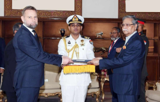 রাষ্ট্রপতির কাছে ডেনমার্কের রাষ্ট্রদূতের পরিচয় পত্র পেশ