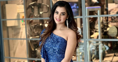 ফেসবুকে নতুন পোস্ট দিয়ে ফের আলোচনায় বুবলী