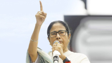 ভারতীয় নাগরিকদের বাংলাদেশে ঠেলে পাঠানো হচ্ছে: মমতা ভারতীয় নাগরিকদের বাংলাদেশে ঠেলে পাঠানো হচ্ছে: মমতা