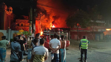 সারাদেশে থামছে না নাশকতার আগুন, কড়া বার্তা সরকারের সারাদেশে থামছে না নাশকতার আগুন, কড়া বার্তা সরকারের