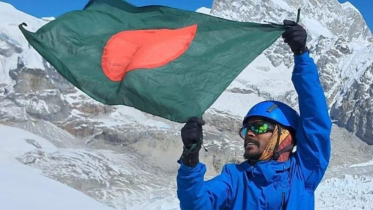 এভারেস্ট জয়ের বিশ্বরেকর্ড গড়লেন শাকিল
