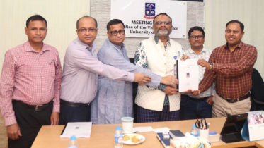 ঢাবিকে ’বিশেষ মর্যাদা’ দেওয়ার দাবি জানালেন শিক্ষকরা