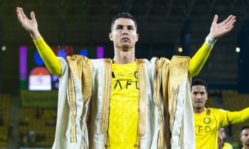 ফুটবলের ১৬০ বছরের ইতিহাসে নজিরবিহীন বিশ্বরেকর্ড গড়লেন রোনালদো ফুটবলের ১৬০ বছরের ইতিহাসে নজিরবিহীন বিশ্বরেকর্ড গড়লেন রোনালদো